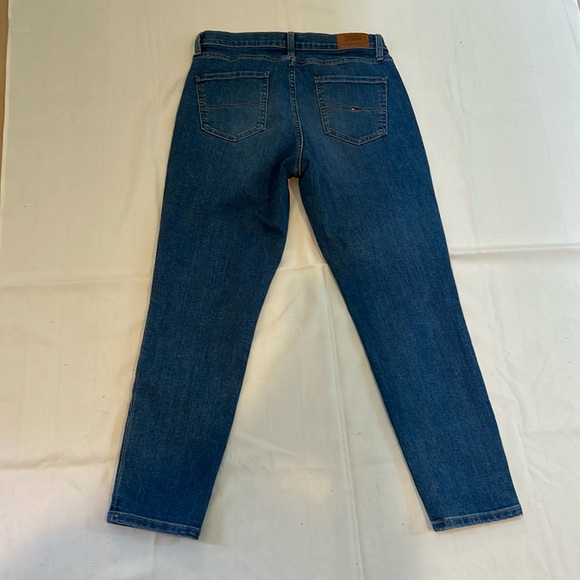 Tommy Hilfiger Denim - Tommy Hilfiger Women Mid-High Rise Jeans Excellent condition size 12 / W31